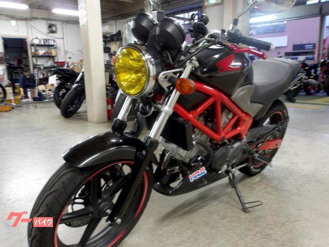 ホンダ ＶＴＲ２５０　２０１１年モデル　インジェクション　水冷２気筒エンジン搭載 写真8