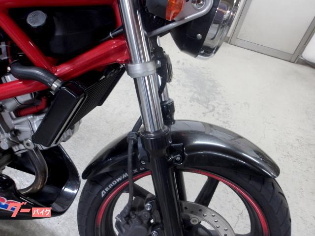 ホンダ ＶＴＲ２５０　２０１１年モデル　インジェクション　水冷２気筒エンジン搭載 写真10