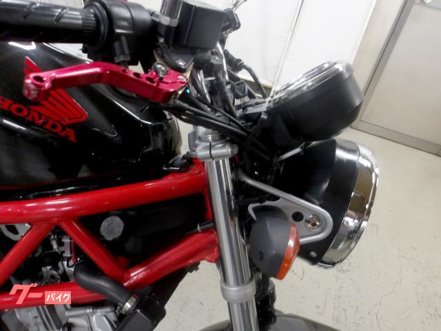 ホンダ ＶＴＲ２５０　２０１１年モデル　インジェクション　水冷２気筒エンジン搭載 写真11