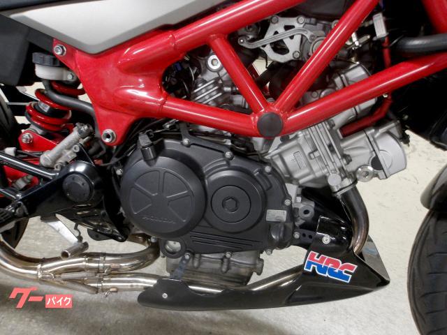 ホンダ ＶＴＲ２５０　２０１１年モデル　インジェクション　水冷２気筒エンジン搭載 写真14