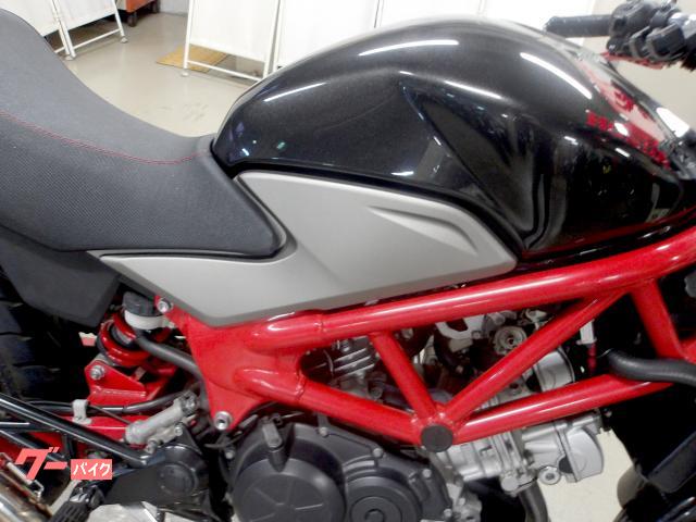ホンダ ＶＴＲ２５０　２０１１年モデル　インジェクション　水冷２気筒エンジン搭載 写真15