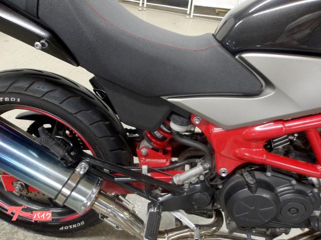 ホンダ ＶＴＲ２５０　２０１１年モデル　インジェクション　水冷２気筒エンジン搭載 写真18