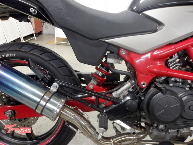 ホンダ ＶＴＲ２５０　２０１１年モデル　インジェクション　水冷２気筒エンジン搭載 写真19