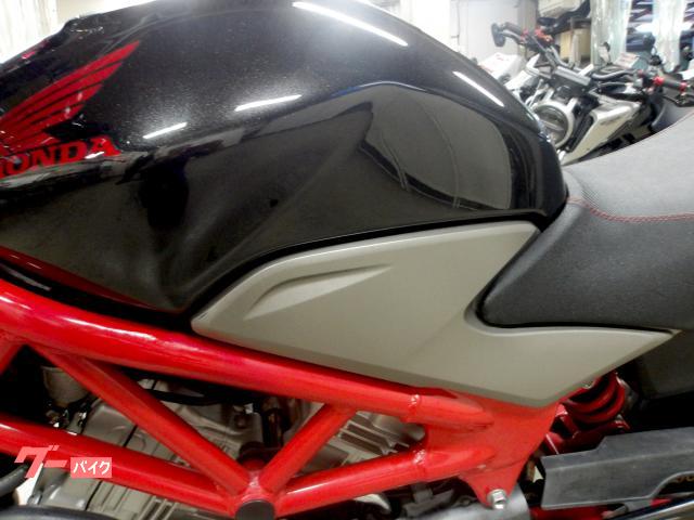 ホンダ ＶＴＲ２５０　２０１１年モデル　インジェクション　水冷２気筒エンジン搭載 写真32