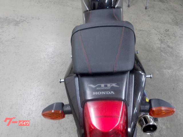 ホンダ ＶＴＲ２５０　２０１１年モデル　インジェクション　水冷２気筒エンジン搭載 写真45