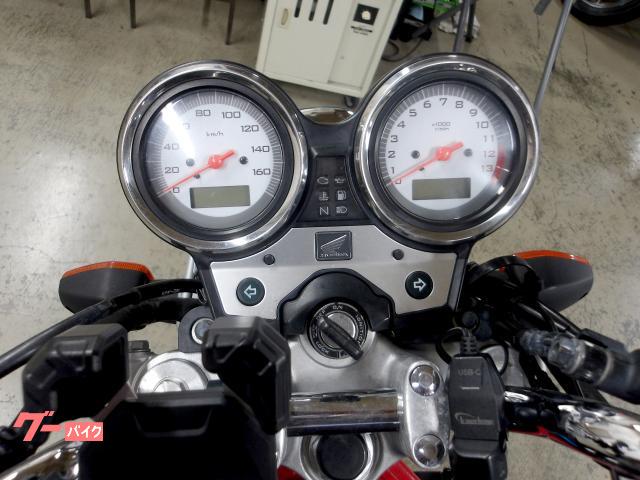 ホンダ ＶＴＲ２５０　２０１１年モデル　インジェクション　水冷２気筒エンジン搭載 写真49
