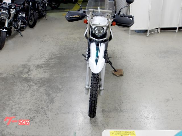 ヤマハ セロー２５０　２０１７年モデル　インジェクション　空冷単気筒エンジン 写真3