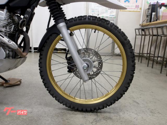 ヤマハ セロー２５０　２０１７年モデル　インジェクション　空冷単気筒エンジン 写真9