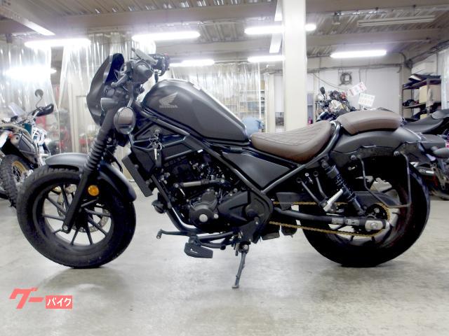 ホンダ レブル２５０　２０２１年モデル　モリワキサイレンサー　ステップ　ビキニカウル 写真2