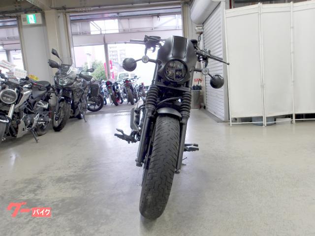 ホンダ レブル２５０　２０２１年モデル　モリワキサイレンサー　ステップ　ビキニカウル 写真3