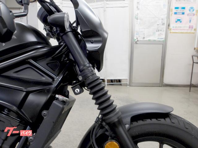 ホンダ レブル２５０　２０２１年モデル　モリワキサイレンサー　ステップ　ビキニカウル 写真11