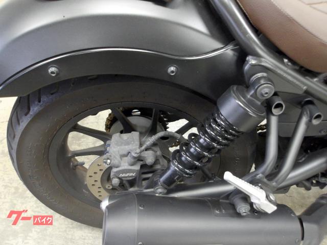 ホンダ レブル２５０　２０２１年モデル　モリワキサイレンサー　ステップ　ビキニカウル 写真21