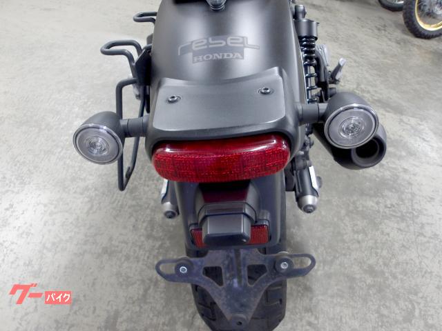 ホンダ レブル２５０　２０２１年モデル　モリワキサイレンサー　ステップ　ビキニカウル 写真42