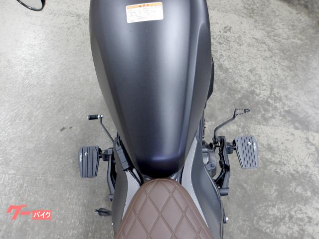 ホンダ レブル２５０　２０２１年モデル　モリワキサイレンサー　ステップ　ビキニカウル 写真45